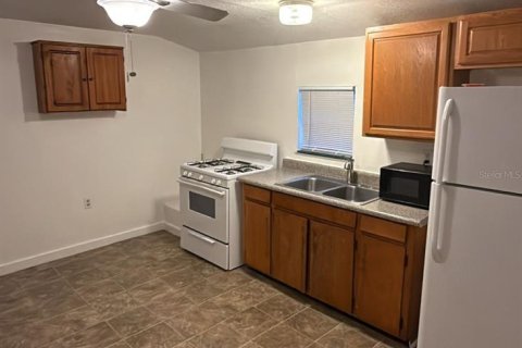 Villa ou maison à louer à Daytona Beach, Floride: 2 chambres, 81.38 m2 № 1917531 - photo 2