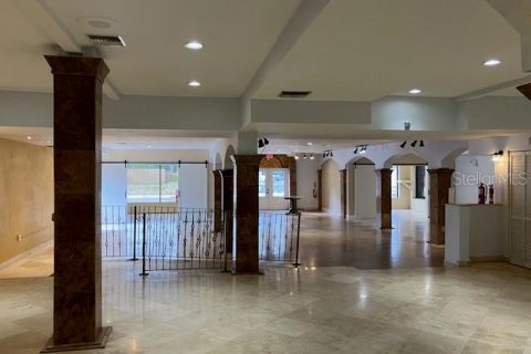 Propiedad comercial en alquiler en Tampa, Florida, 383.22 m2 № 1743384 - foto 7