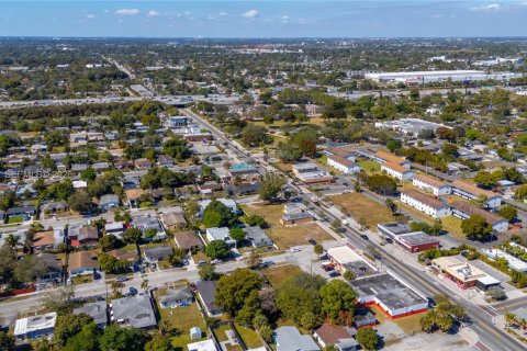 Terrain à vendre à Fort Lauderdale, Floride № 2010706 - photo 9