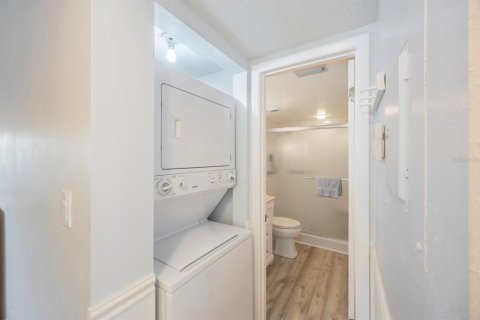 Condo in Largo, Florida, 2 bedrooms  № 1565216 - photo 7