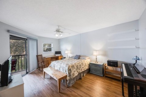 Condo in Largo, Florida, 2 bedrooms  № 1565216 - photo 21