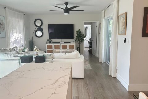 Villa ou maison à louer à Oakland Park, Floride: 3 chambres, 126.9 m2 № 1976955 - photo 10