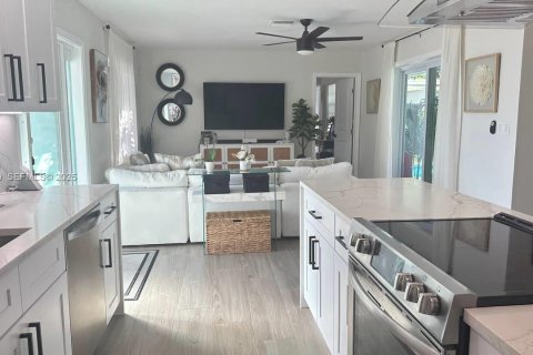 Villa ou maison à louer à Oakland Park, Floride: 3 chambres, 126.9 m2 № 1976955 - photo 17