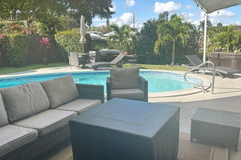 Villa ou maison à louer à Oakland Park, Floride: 3 chambres, 126.9 m2 № 1976955 - photo 27
