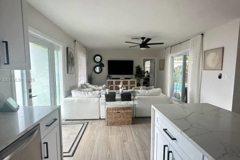 Villa ou maison à louer à Oakland Park, Floride: 3 chambres, 126.9 m2 № 1976955 - photo 14