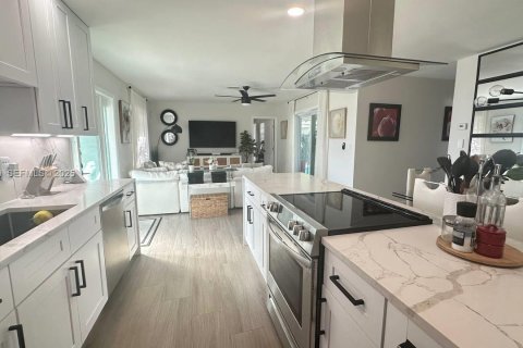 Villa ou maison à louer à Oakland Park, Floride: 3 chambres, 126.9 m2 № 1976955 - photo 15