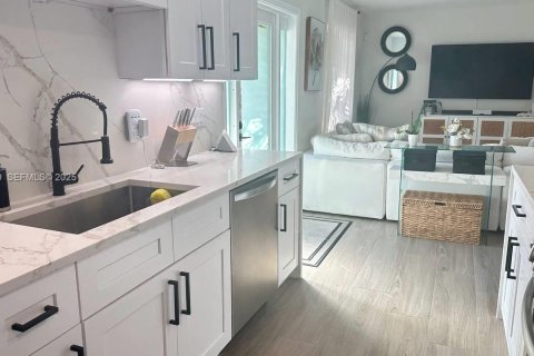 Villa ou maison à louer à Oakland Park, Floride: 3 chambres, 126.9 m2 № 1976955 - photo 16