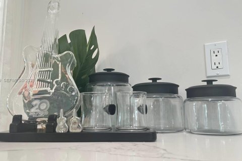 Villa ou maison à louer à Oakland Park, Floride: 3 chambres, 126.9 m2 № 1976955 - photo 18