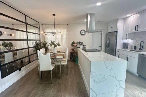 Villa ou maison à louer à Oakland Park, Floride: 3 chambres, 126.9 m2 № 1976955 - photo 9