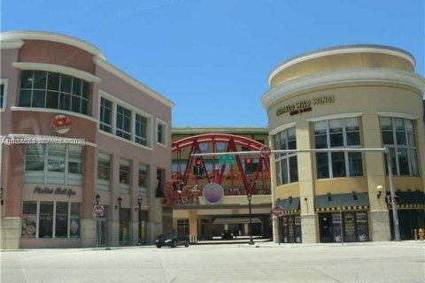 Condominio en alquiler en Coral Gables, Florida, 1 dormitorio, 52.49 m2 № 2011173 - foto 20