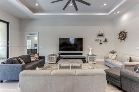 House in Fort Lauderdale, Florida 3 bedrooms, 257.34 sq.m. № 1807570 - photo 7