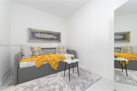 Apartamento en alquiler en Miami, Florida, 1 dormitorio, 91.6 m2 № 2180676 - foto 11