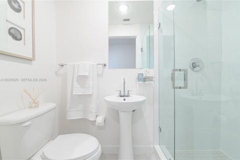 Apartamento en alquiler en Miami, Florida, 1 dormitorio, 91.6 m2 № 2180676 - foto 14