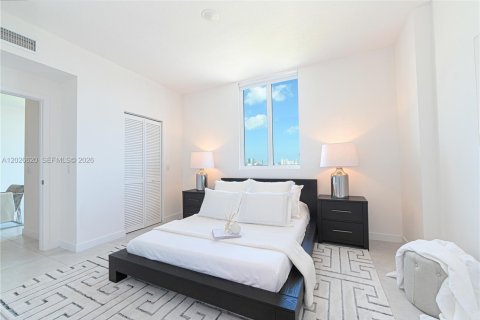Apartamento en alquiler en Miami, Florida, 1 dormitorio, 91.6 m2 № 2180676 - foto 19