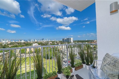 Apartamento en alquiler en Miami, Florida, 1 dormitorio, 91.6 m2 № 2180676 - foto 17