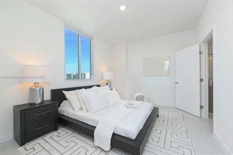 Apartamento en alquiler en Miami, Florida, 1 dormitorio, 91.6 m2 № 2180676 - foto 18