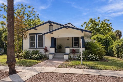 Casa en Tampa, Florida 3 dormitorios, 121.98 m2 № 2381374