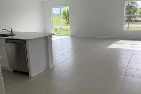 Casa en alquiler en Lake Wales, Florida, 4 dormitorios, 203.83 m2 № 1819241 - foto 12
