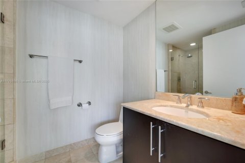 Condo in Miami, Florida, 3 bedrooms № 2153859 - photo 14