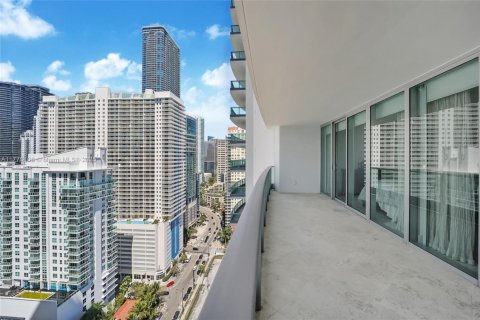 Condo in Miami, Florida, 3 bedrooms № 2153859 - photo 28