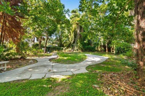 Casa en venta en Howey-in-the-Hills, Florida, 4 dormitorios, 219.25 m2 № 2208559 - foto 30