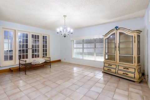 Casa en venta en Howey-in-the-Hills, Florida, 4 dormitorios, 219.25 m2 № 2208559 - foto 12