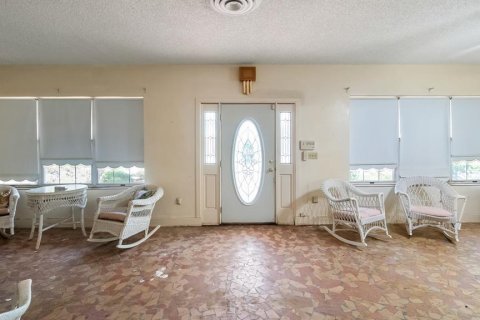 Casa en venta en Howey-in-the-Hills, Florida, 4 dormitorios, 219.25 m2 № 2208559 - foto 6