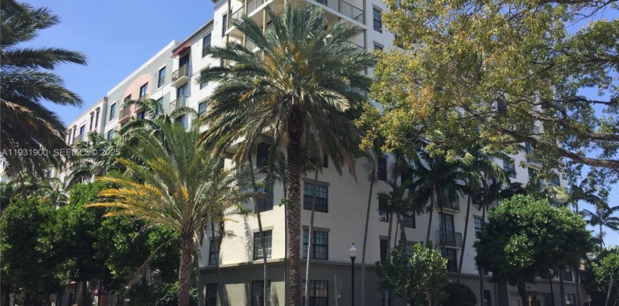 Condominio en Hollywood, Florida, 1 dormitorio  № 1990388