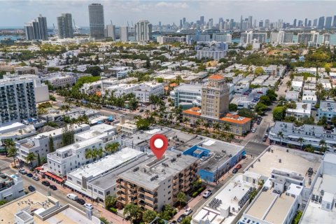 Condo in Miami Beach, Florida, 1 bedroom № 1959072 - photo 19