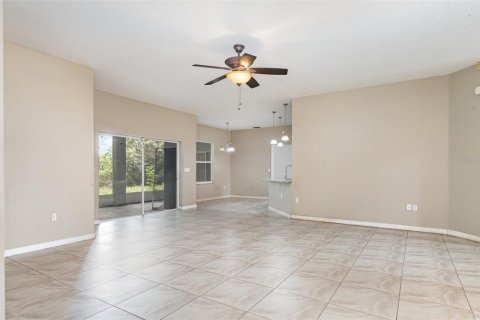 Villa ou maison à vendre à Davenport, Floride: 4 chambres, 207.36 m2 № 1851670 - photo 6