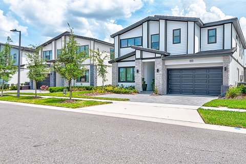 Casa en venta en Orlando, Florida, 10 dormitorios, 355.44 m2 № 1831527 - foto 2