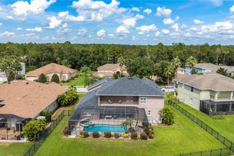 House in Land O' Lakes, Florida 5 bedrooms, 406.45 sq.m. № 1914636 - photo 3
