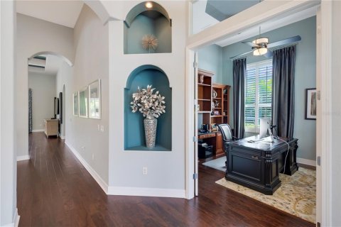 House in Land O' Lakes, Florida 5 bedrooms, 406.45 sq.m. № 1914636 - photo 19
