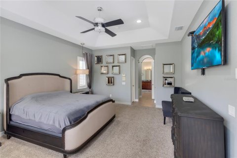 House in Land O' Lakes, Florida 5 bedrooms, 406.45 sq.m. № 1914636 - photo 27