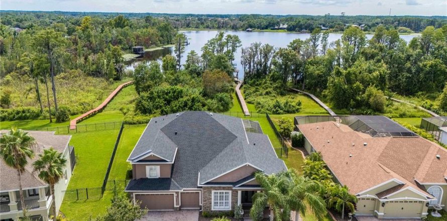 House in Land O' Lakes, Florida 5 bedrooms, 406.45 sq.m. № 1914636