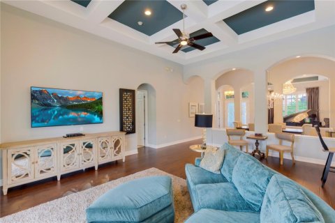 House in Land O' Lakes, Florida 5 bedrooms, 406.45 sq.m. № 1914636 - photo 13