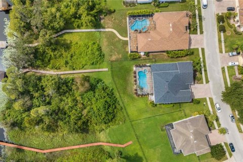 House in Land O' Lakes, Florida 5 bedrooms, 406.45 sq.m. № 1914636 - photo 2