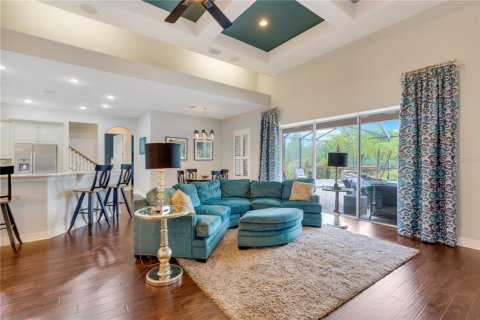 House in Land O' Lakes, Florida 5 bedrooms, 406.45 sq.m. № 1914636 - photo 12