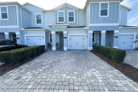 Touwnhouse à vendre à Kissimmee, Floride: 3 chambres, 155.52 m2 № 1771610 - photo 1