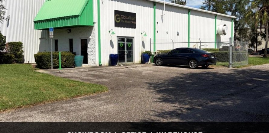 Immobilier commercial à San Antonio, Floride 1031.68 m2 № 2358742