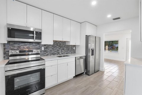 Casa en Pompano Beach, Florida 2 dormitorios, 107.21 m2 № 2081684