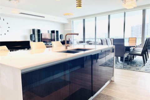 Copropriété à louer à Aventura, Floride: 4 chambres, 295.8 m2 № 1759112 - photo 7
