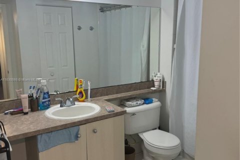 Купить кондоминиум в Пемброк-Пайнс, Флорида 2 спальни, 85.66м2, № 2013269 - фото 9