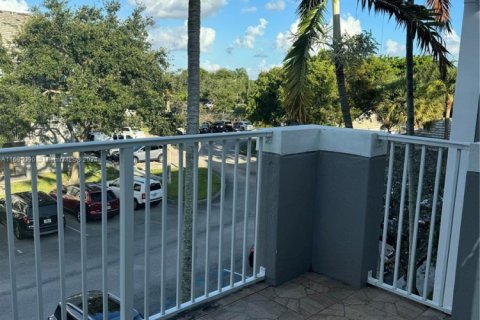 Купить кондоминиум в Пемброк-Пайнс, Флорида 2 спальни, 85.66м2, № 2013269 - фото 14