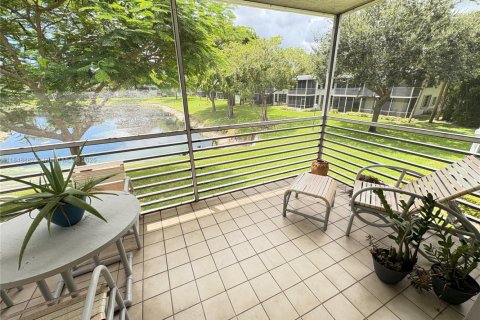 Condo in Pompano Beach, Florida, 3 bedrooms  № 1883799 - photo 11