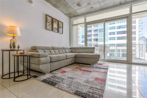 Condominio en alquiler en Miami, Florida, 1 dormitorio, 71.63 m2 № 1938107 - foto 6