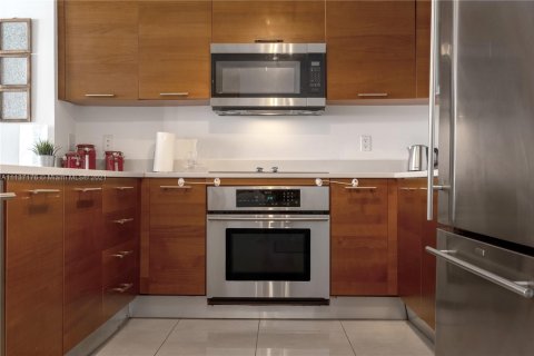 Condominio en alquiler en Miami, Florida, 1 dormitorio, 71.63 m2 № 1938107 - foto 5