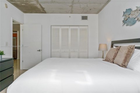 Condominio en alquiler en Miami, Florida, 1 dormitorio, 71.63 m2 № 1938107 - foto 14