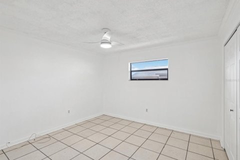 Casa en venta en New Port Richey, Florida, 3 dormitorios, 137.12 m2 № 1673772 - foto 28