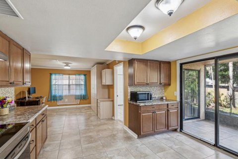 Casa en venta en New Port Richey, Florida, 3 dormitorios, 137.12 m2 № 1673772 - foto 17